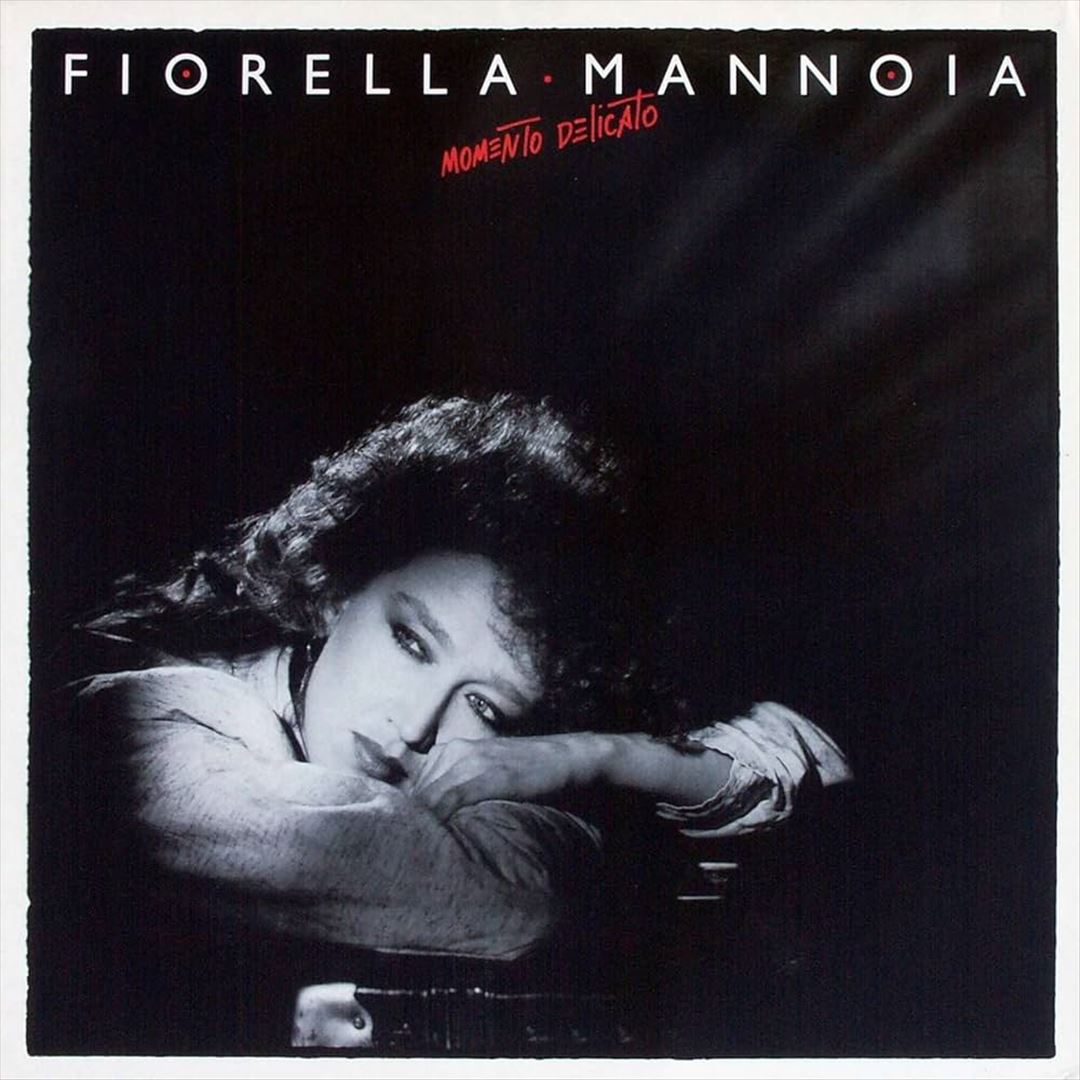 Momento Delicato cover art