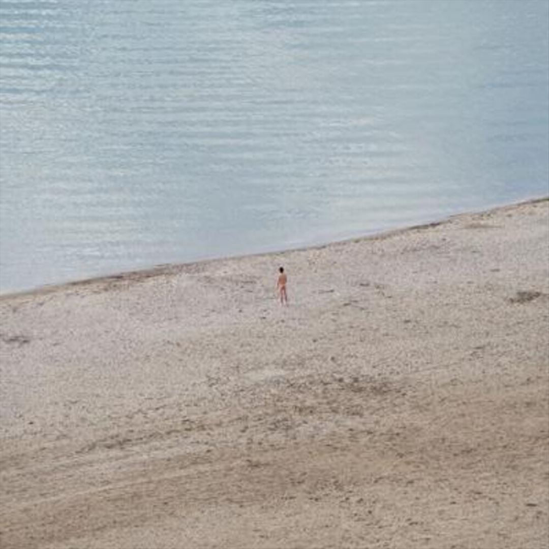 Eight Waves In Search Of An Ocean cover art